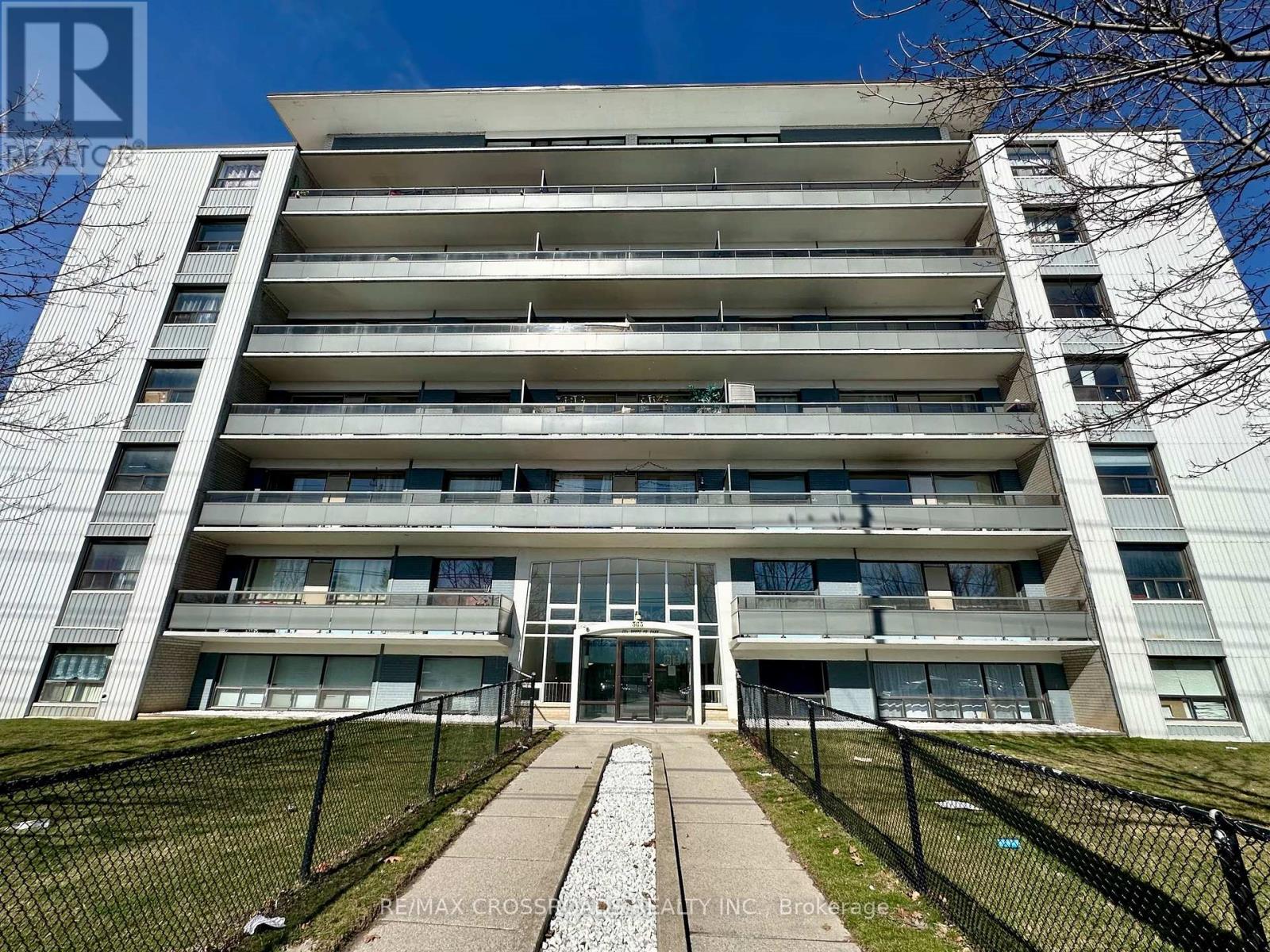 610 - 363 LAKESHORE ROAD E